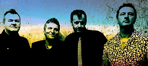 Essex pub rock band founded in 1975